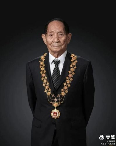 文化生活：文化随笔：’藏头诗?七律 痛悼隆平孟超院士3、