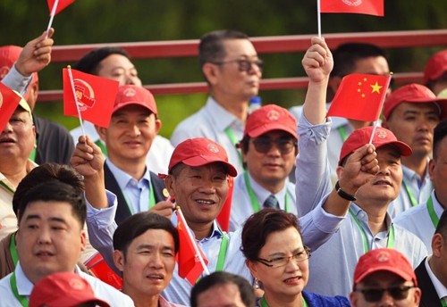 这是观礼的嘉宾。新华社记者 辛悦卫 摄