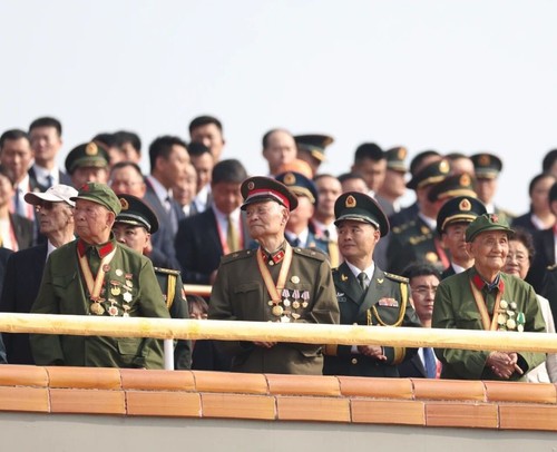 这是观礼嘉宾。新华社记者 陈斌 摄