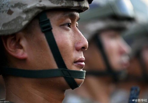 这是纪念大会开始前，受阅部队在准备。新华社记者 曹祎铭 摄