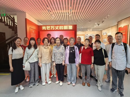 学习考察合影